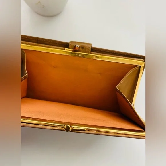 Gucci
vintage GG Canvas French Purse - Picture 4 of 14